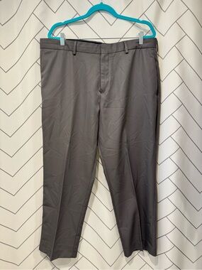 Modern Fit Men's Dress Pants in Charcoal Gray